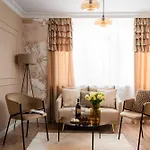 Sip Wine With Palace Of Culture Views, Station Steps Away, Ac & Balcony Apartment Warsaw